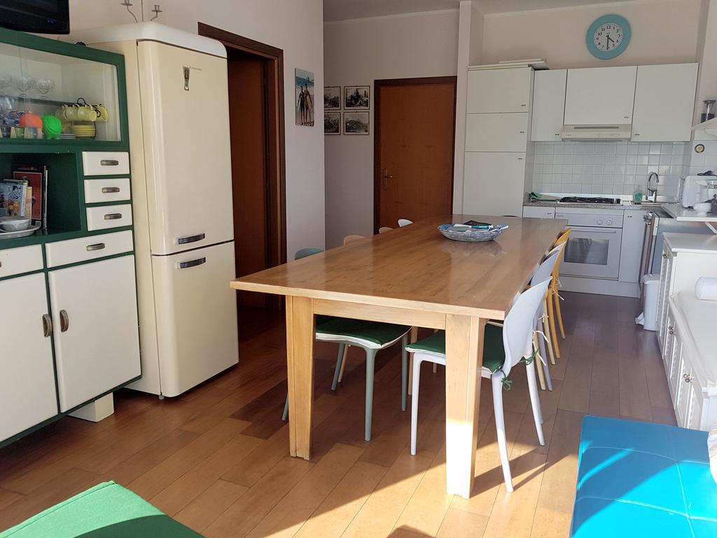 Casa Di Ludovica Apartment Manerba del Garda Luaran gambar