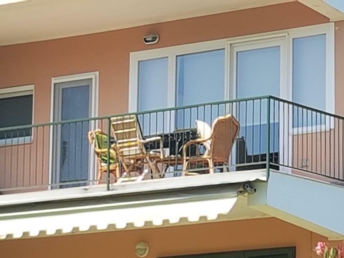Casa Di Ludovica Apartment Manerba del Garda Luaran gambar